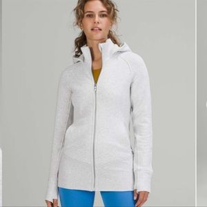 Lululemon radiant jacket in light grey size 6